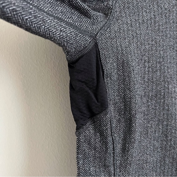 Lululemon Women’s Think Fast Heathered Herringbone Black Grey Long Sleeve Size 8 - Picture 7 of 11